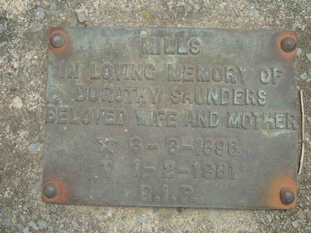 MILLS Dorothy Saunders 1898-1981