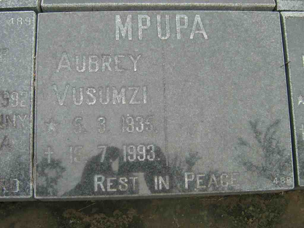 MPUPA Aubrey Vusumzi 1935-1993 (R20)