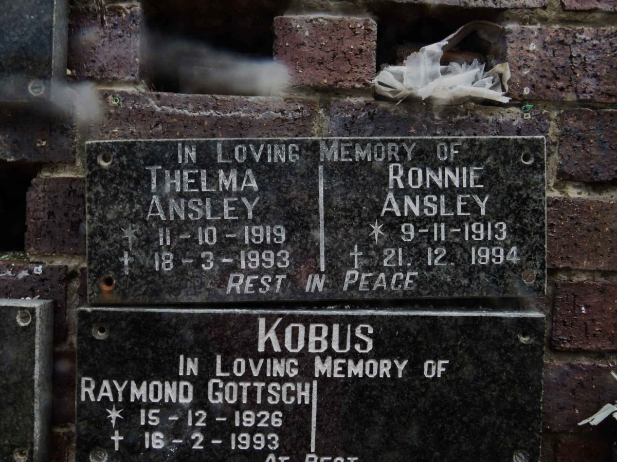 ANSLEY Ronnie 1913-1994 &amp; Thelma 1919-1993