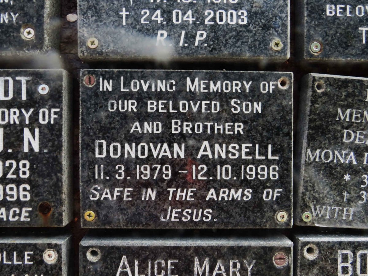 ANSELL Donovan 1979-1996