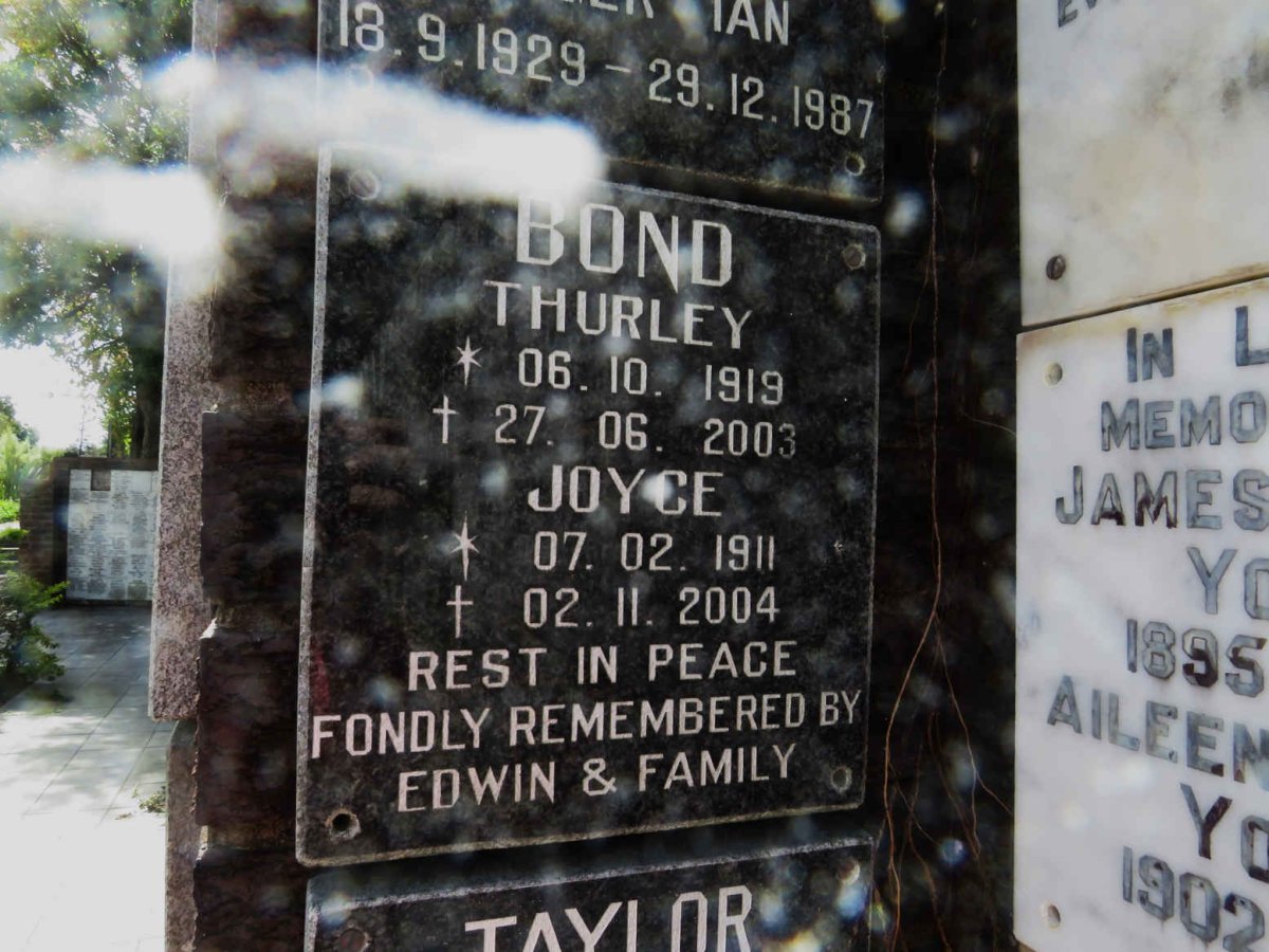 BOND Thurley 1919-2003 &amp; Joyce 1911-2004