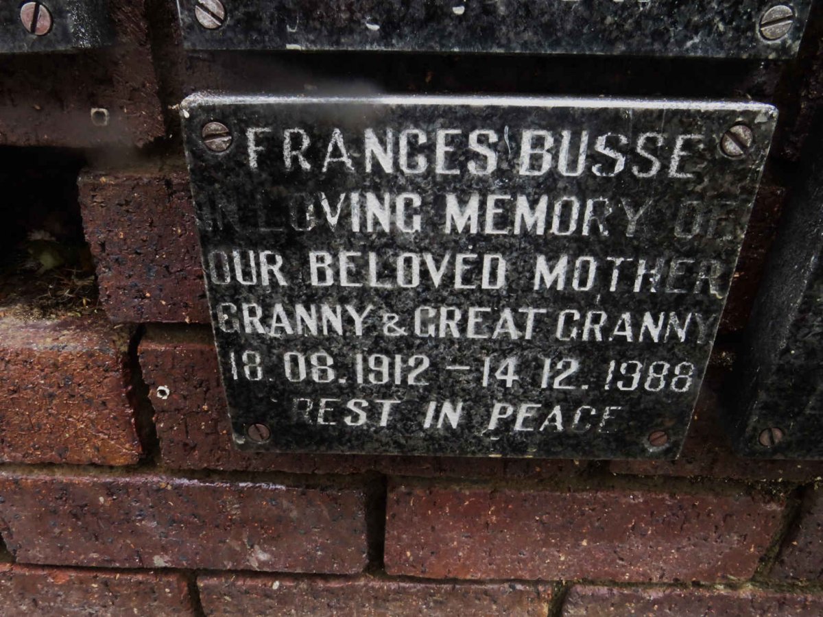BUSSE Frances 1912-1988