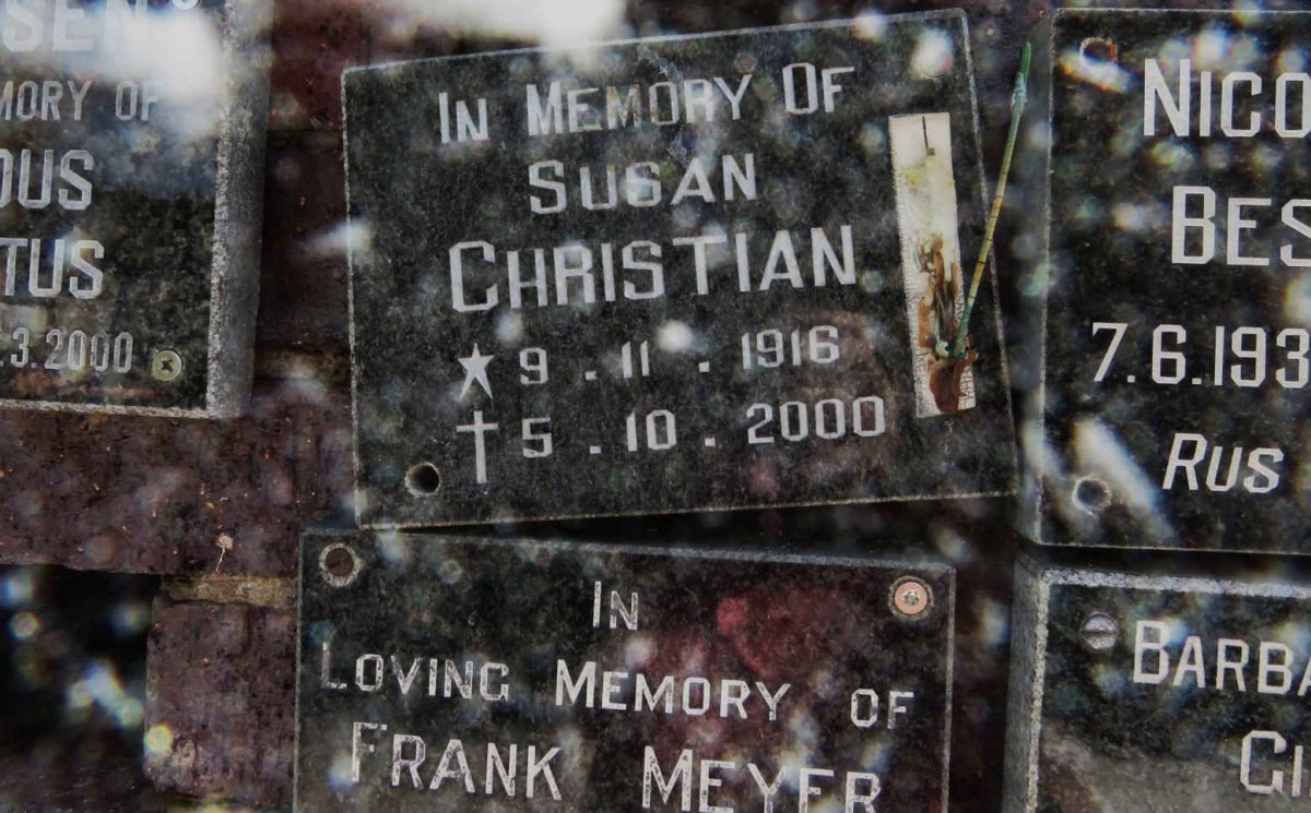 CHRISTIAN Susan 1916-2000