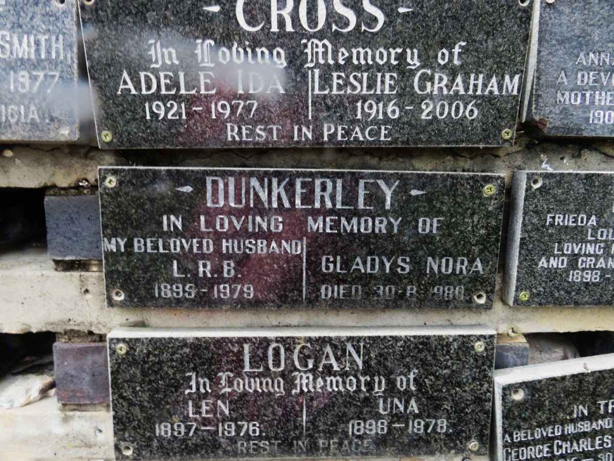 DUNKERLEY L.R.B. 1895-1979 &amp; Gladys Nora -1980