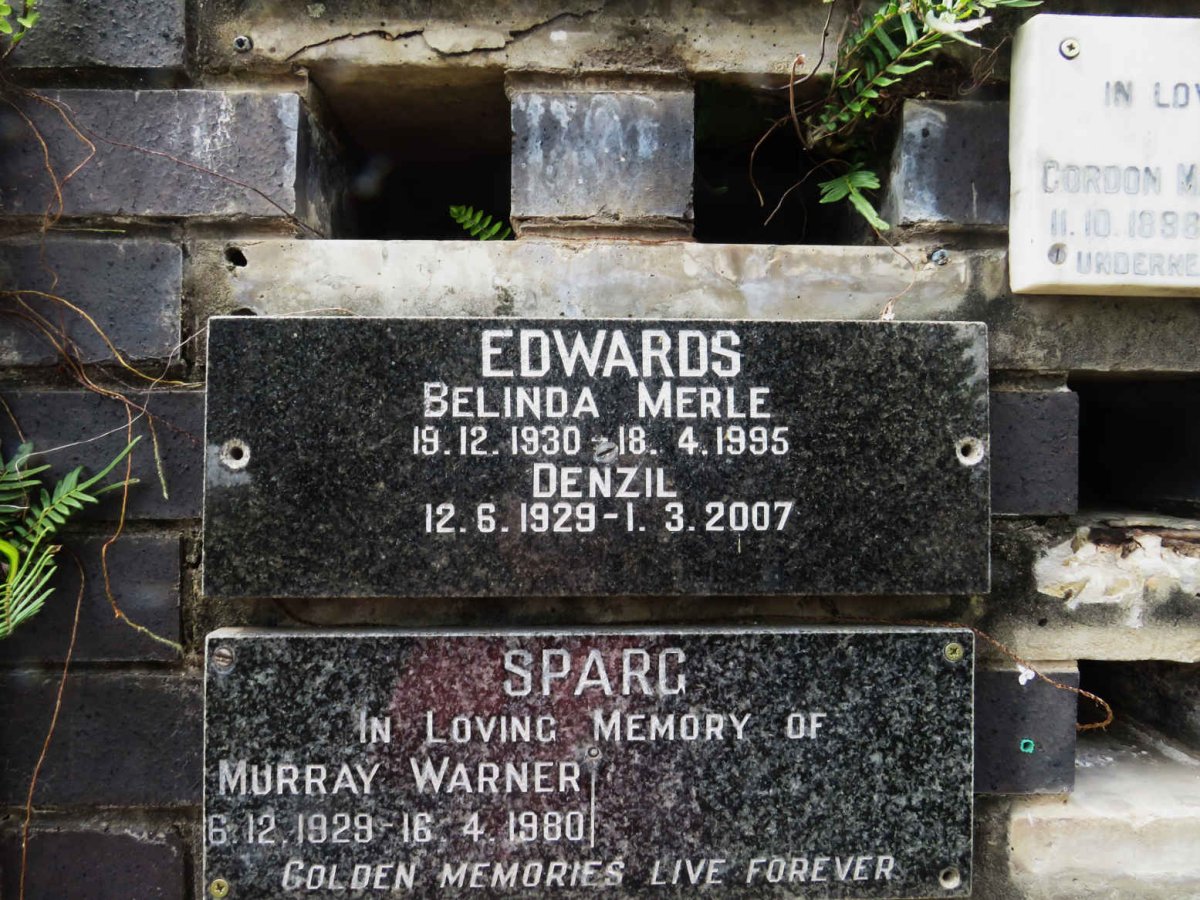 EDWARDS Denzil 1929-2007 &amp; Belinda Merle 1930-1995