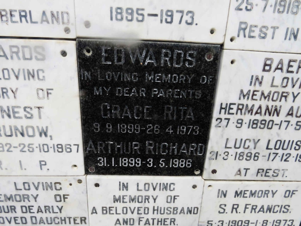 EDWARDS Arthur Richard 1899-1986 &amp; Grace Rita 1899-1973