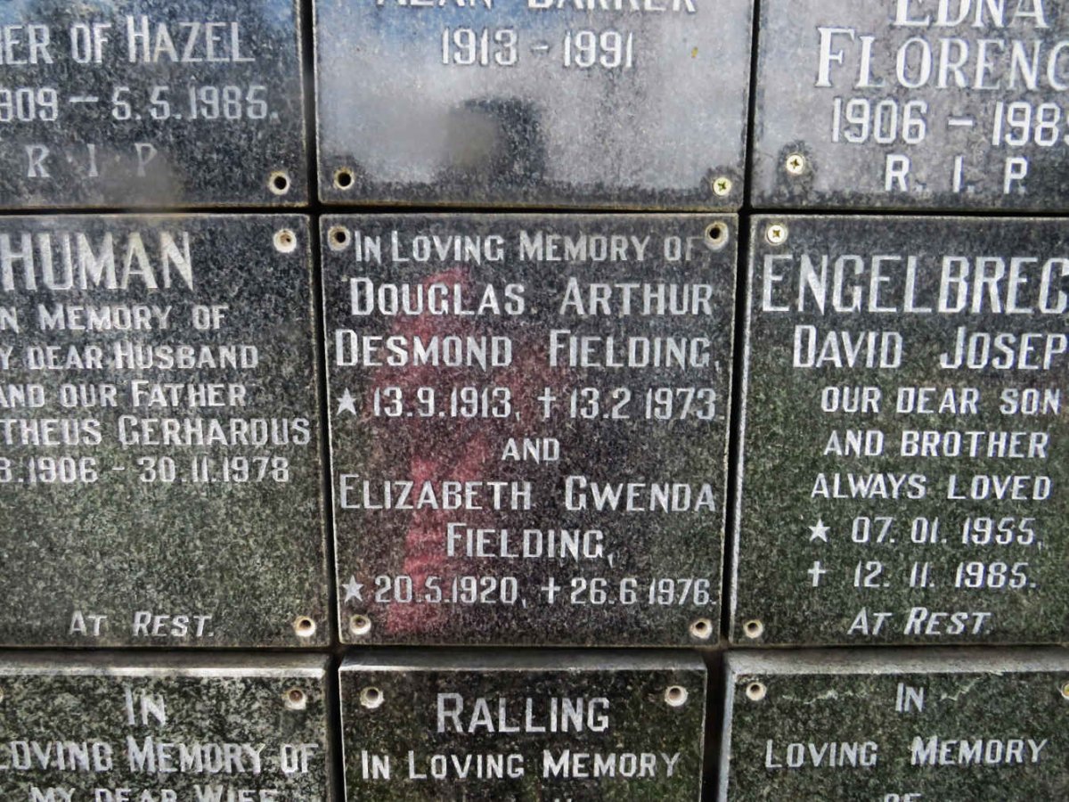 FIELDING Douglas Arthur Desmond 1913-1973 &amp; Elizabeth Gwenda 1920-1976
