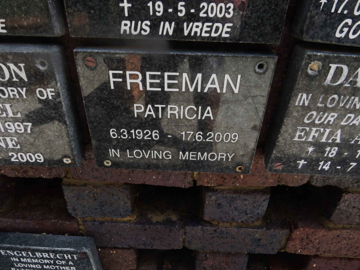 FREEMAN Patricia 1926-2009