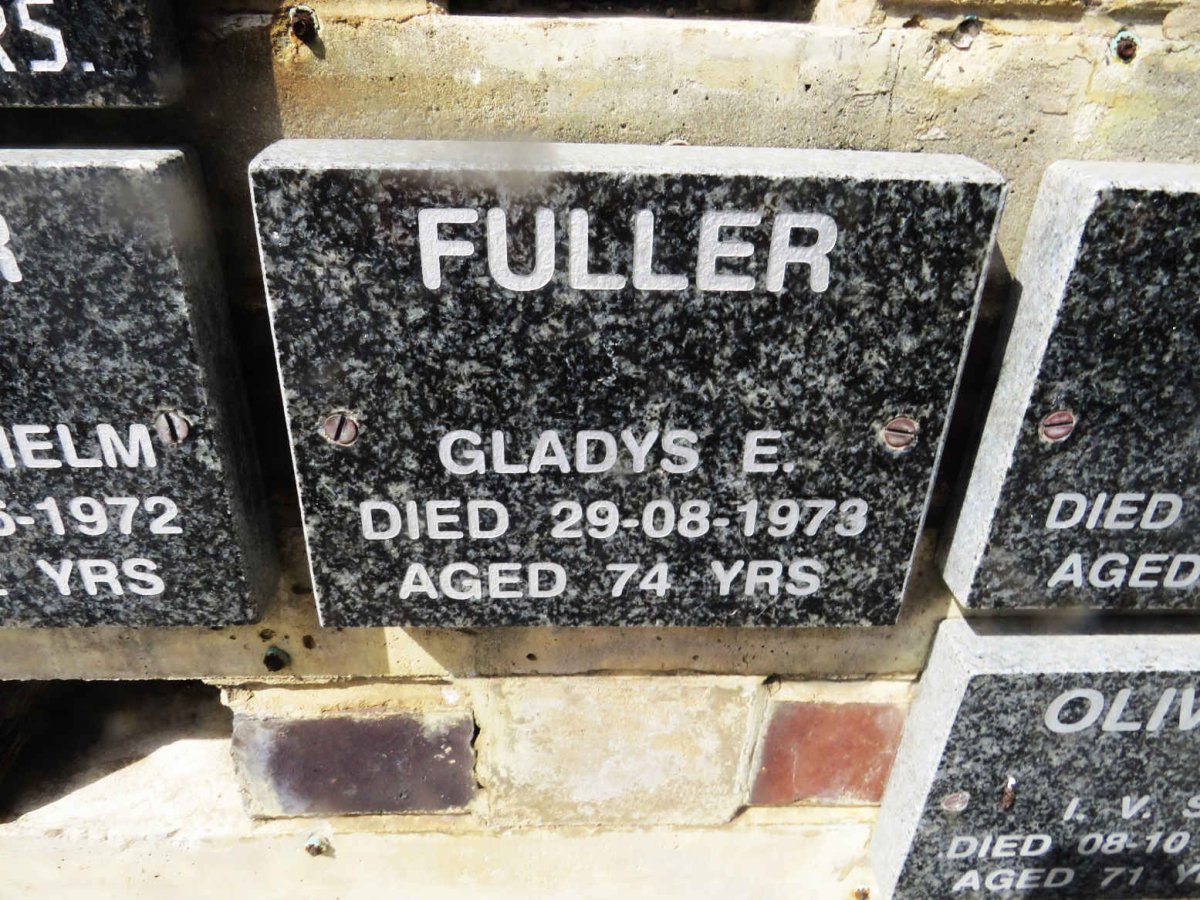 FULLER Gladys -1973