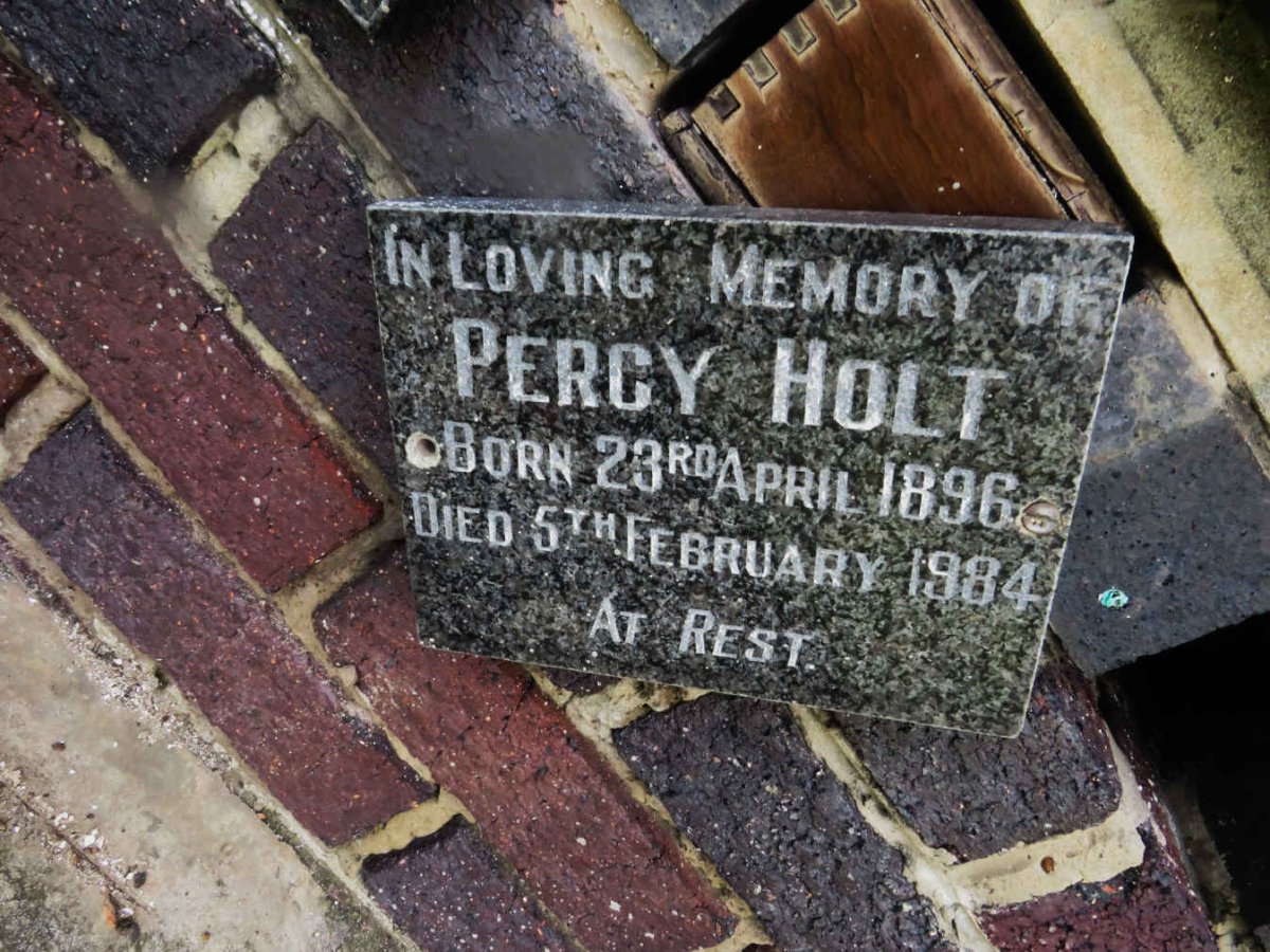 HOLT Percy 1896-1984