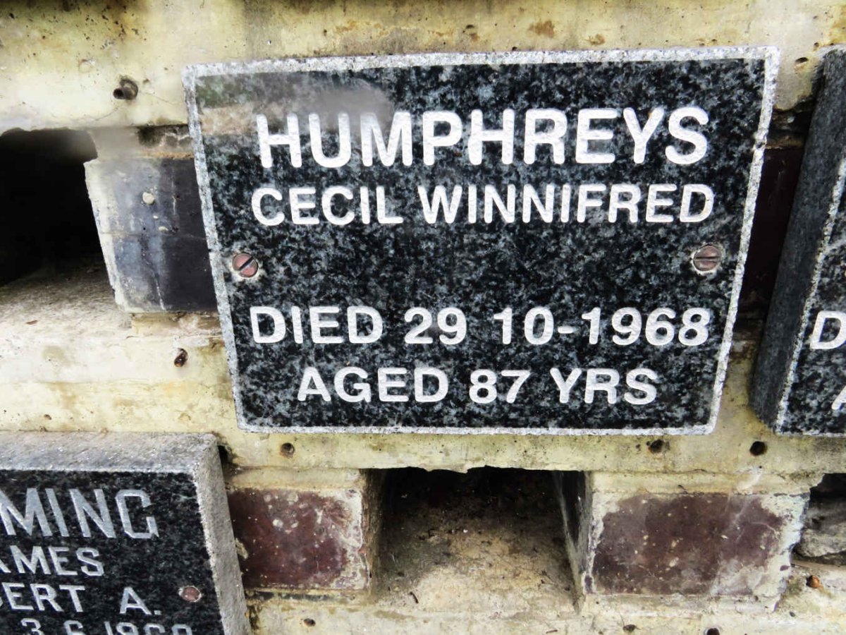 HUMPHREYS Cecil Winnifred -1968