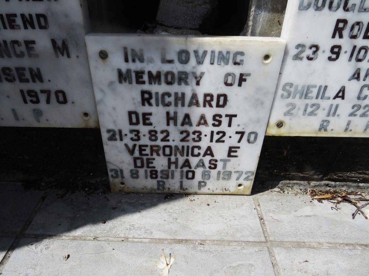 HAAST Richard, de 1882-1970 &amp; Veronica E. 1891-1972