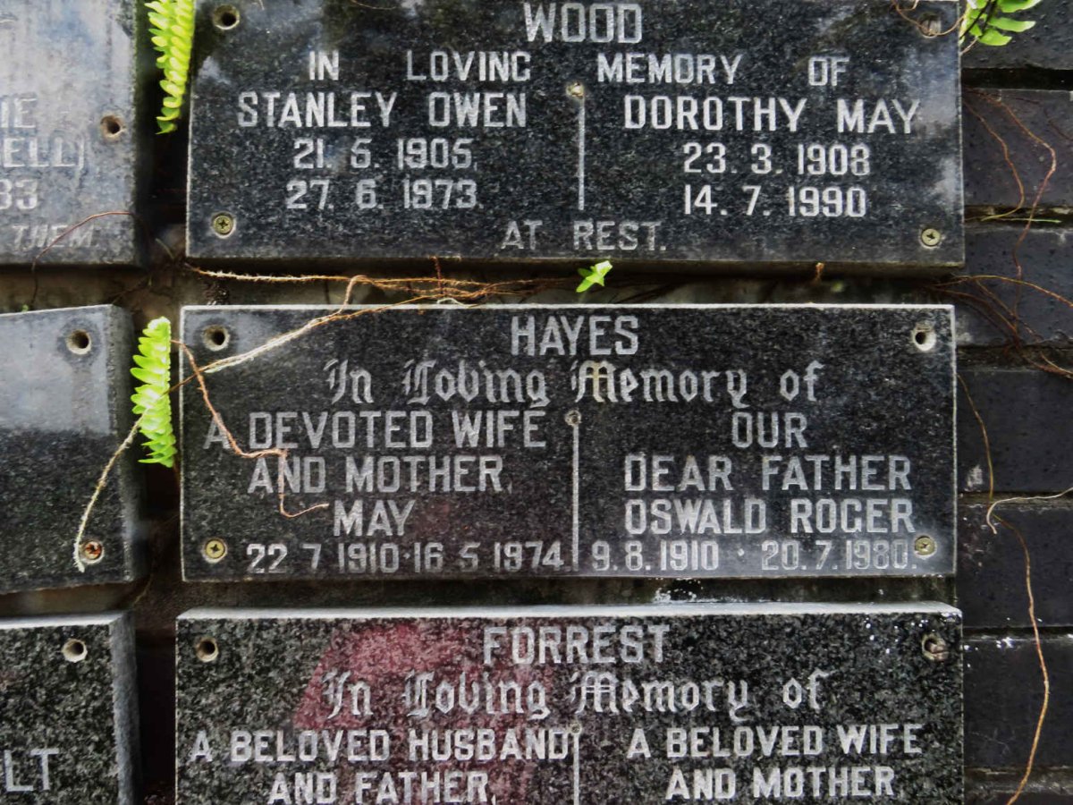 HAYES Oswald Roger 1910-1980 &amp; May 1910-1974