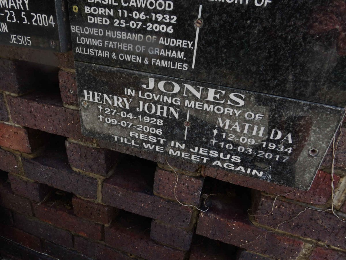 JONES Henry John 1928-2006 &amp; Matilda 1934-2017