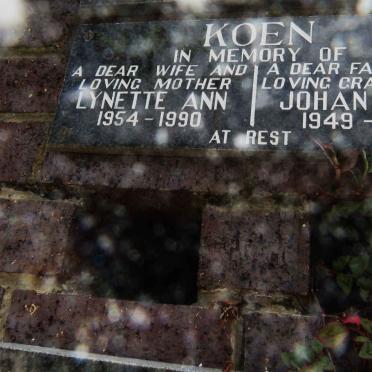 KOEN Johan A.A. 1949-2008 &amp; Lynette Ann 1954-1990