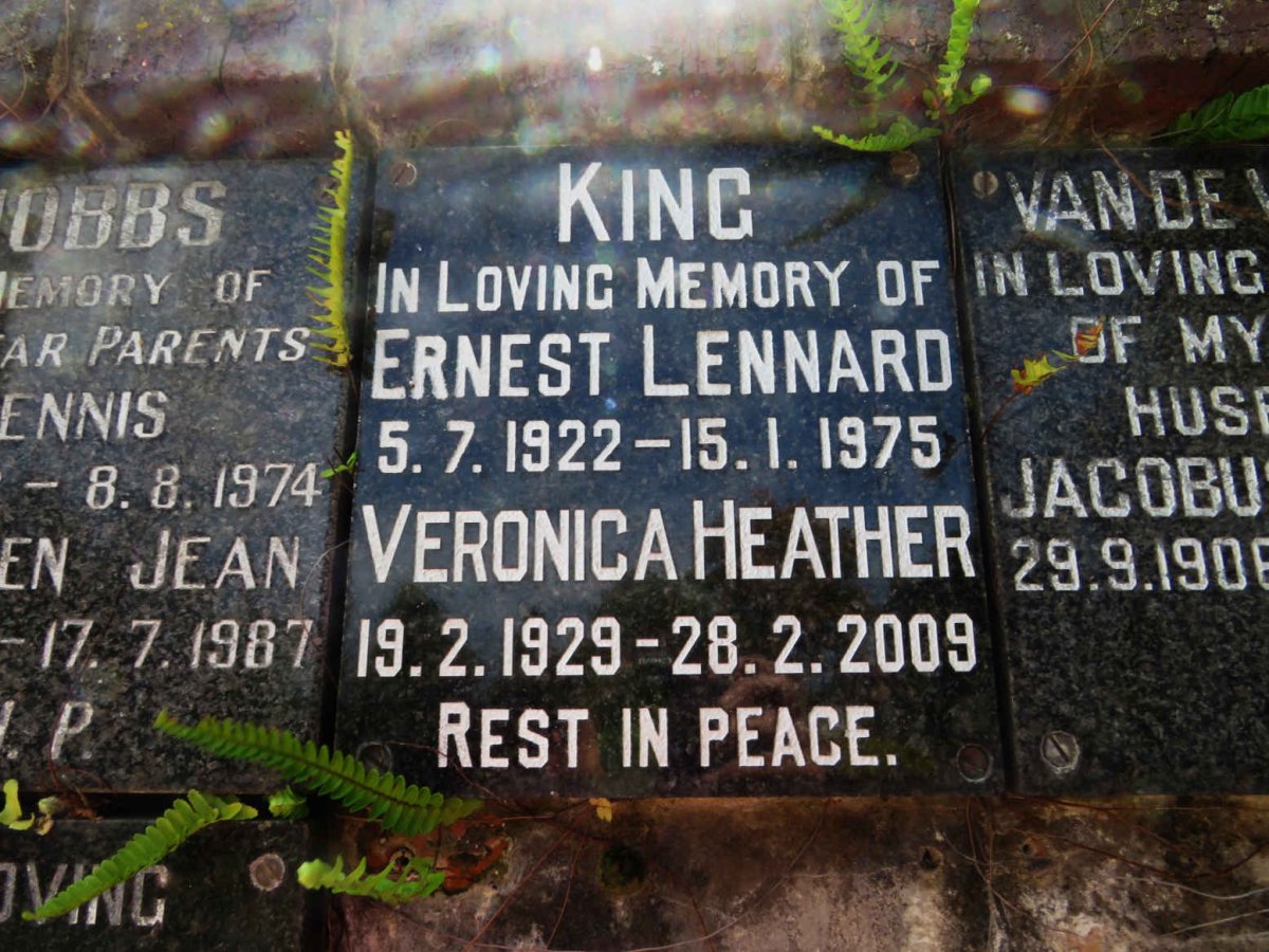KING Ernest Lennard 1922-1975 &amp; Veronica Heather 1929-2009