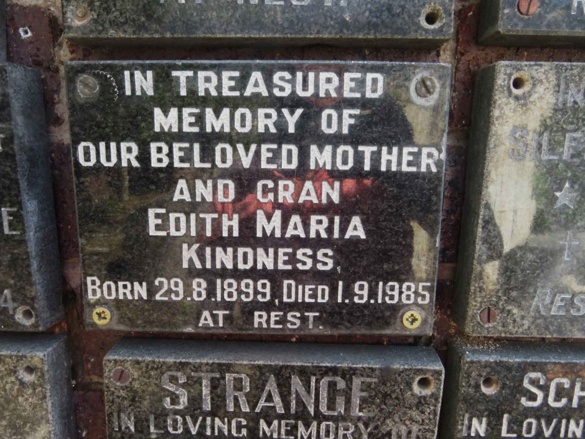 KINDNESS Edith Maria 1899-1985