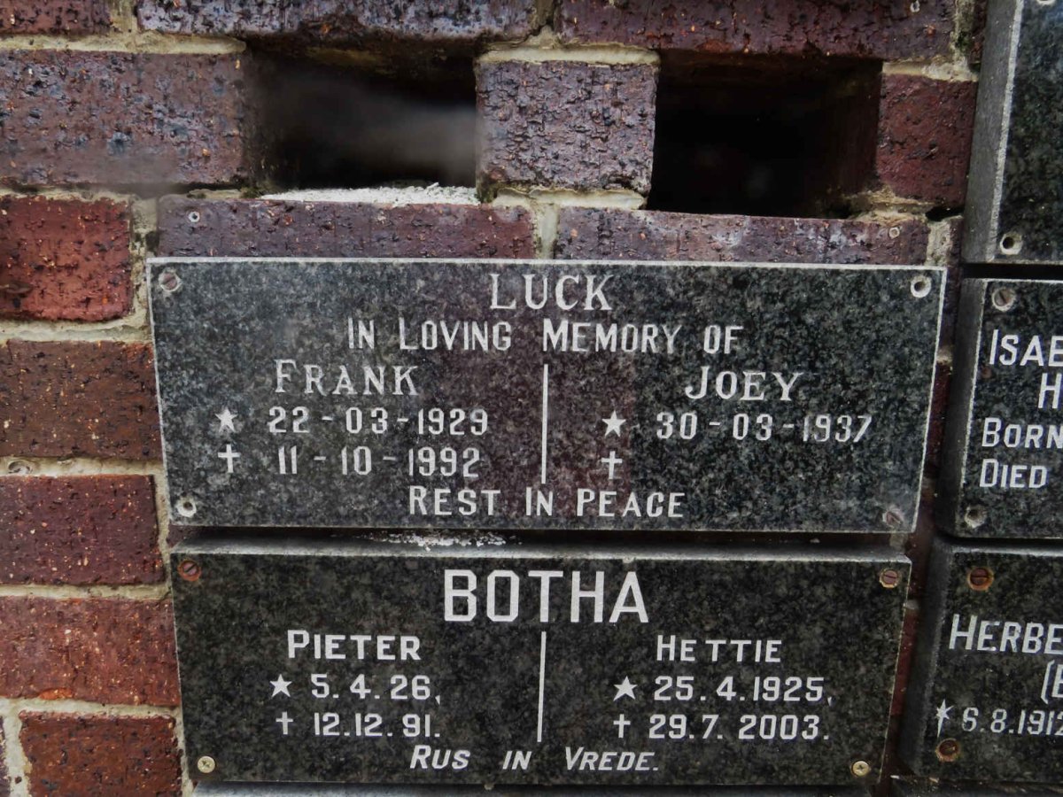 LUCK Frank 1929-1992 &amp; Joey 1937