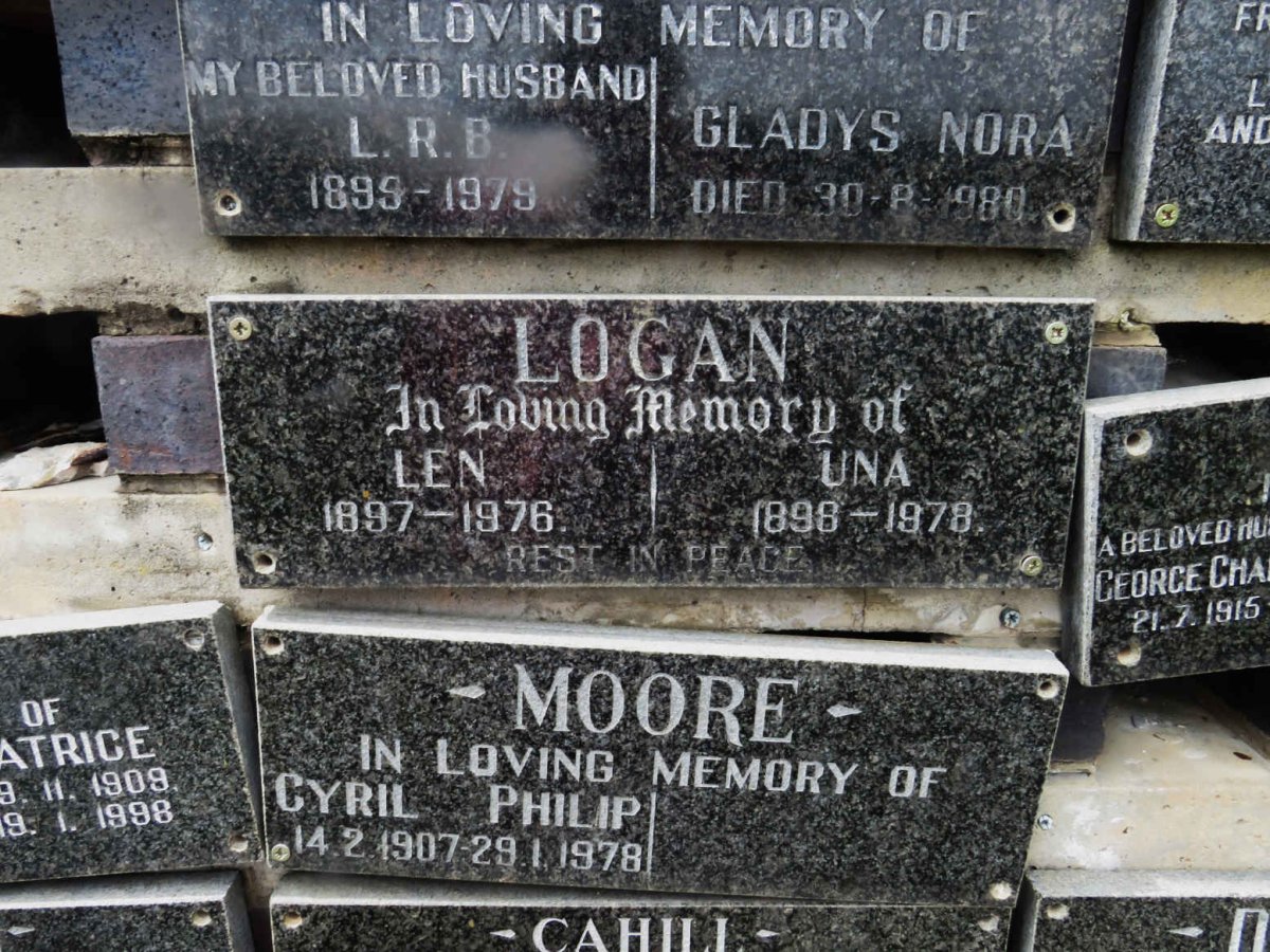 LOGAN Len 1897-1976 &amp; Una 1898-1978