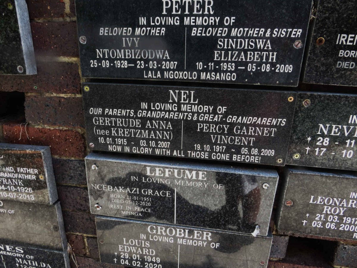 NEL Percy Garnet Vincent 1917-2009 &amp; Gertrude Anna KRETZMANN 1915-2007