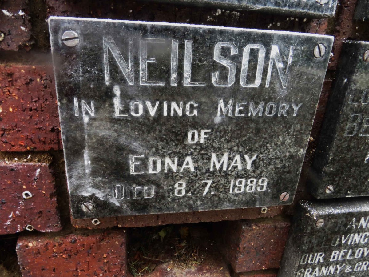 NEILSON Edna May -1989