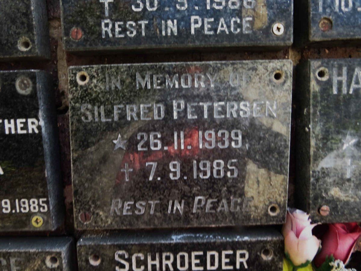 PETERSEN Silfred 1939-1985