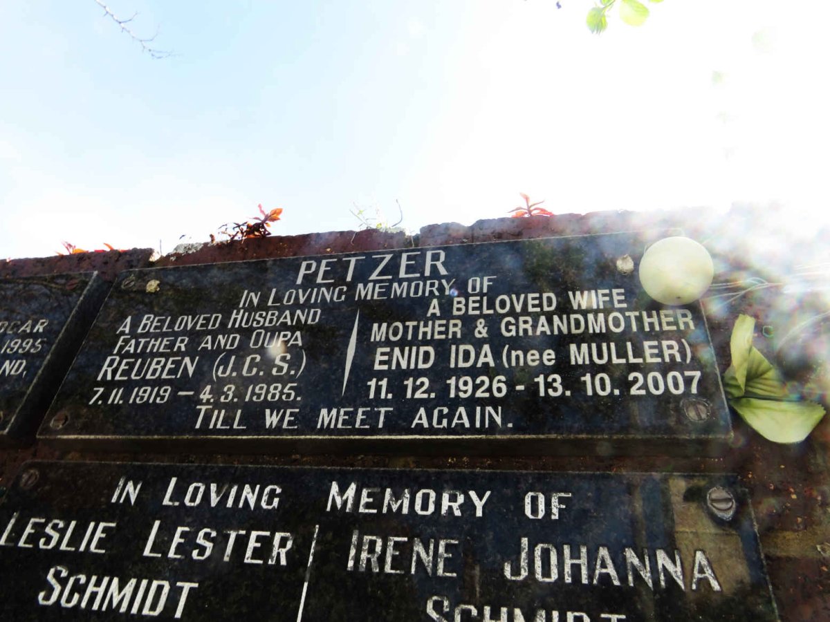 PETZER Rueben J.C.S. 1919-1985 &amp; Enid Ida MULLER 1926-2007