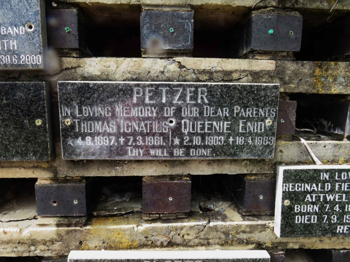 PETZER Thomas Ignatius 1897-1961 &amp; Queenie Enid 1903-1983