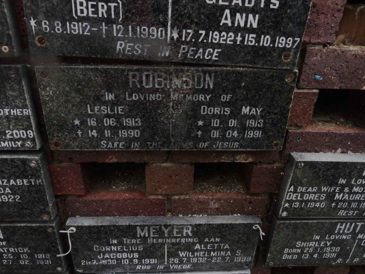 ROBINSON Leslie 1913-1990 &amp; Doris May 1913-1991
