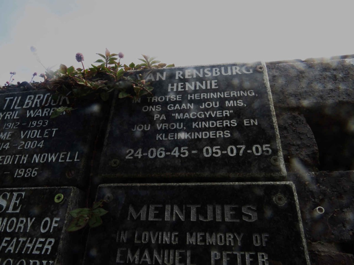 RENSBURG Hennie, van 1945-2005