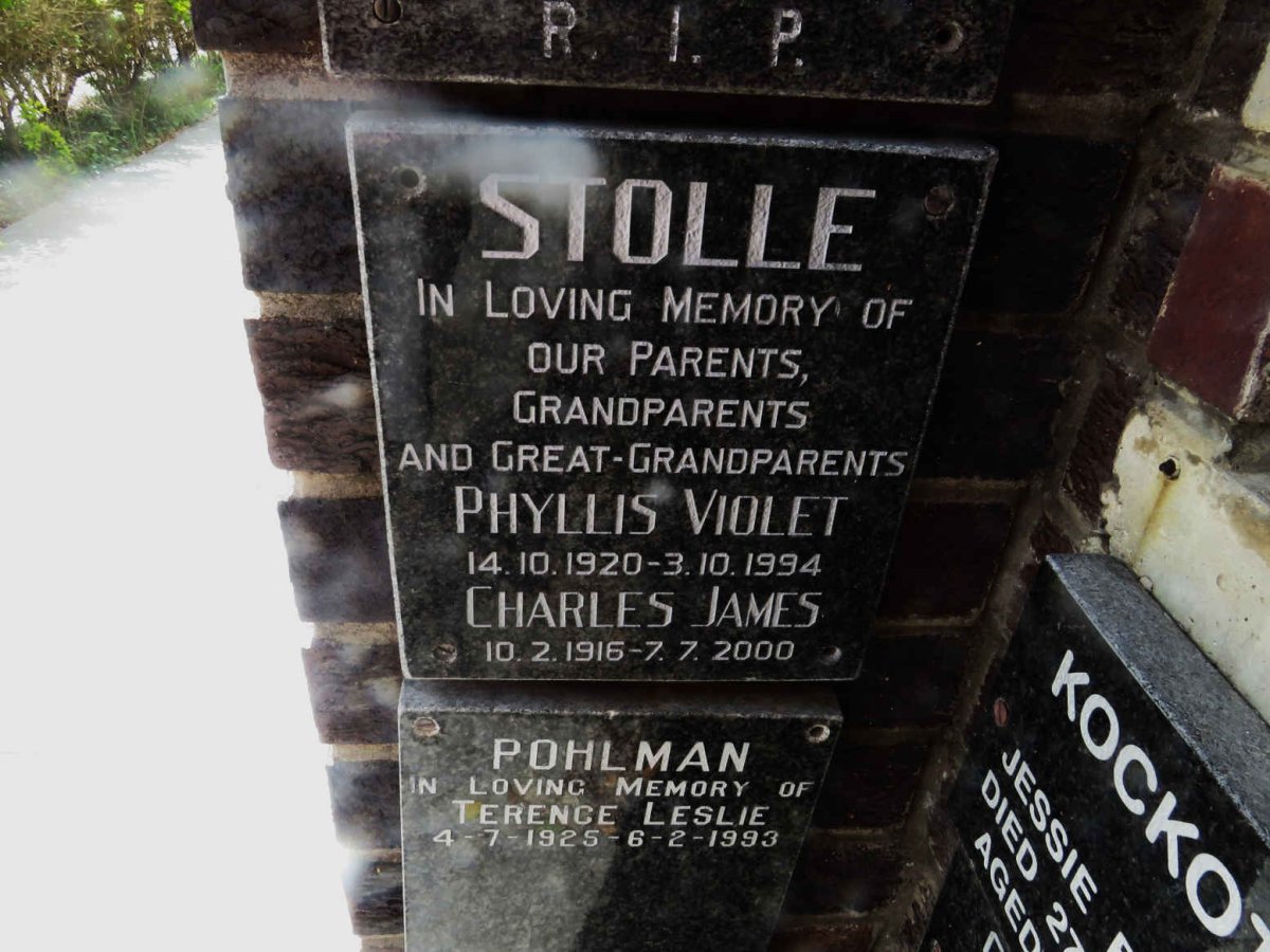 STOLLE Charles James 1916-2000 &amp; Phyllis Violet 1920-1994