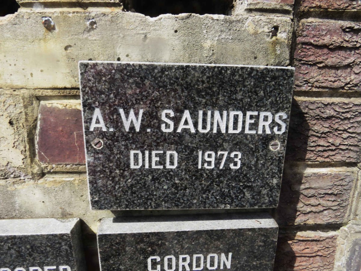 SAUNDERS A.W. -1973