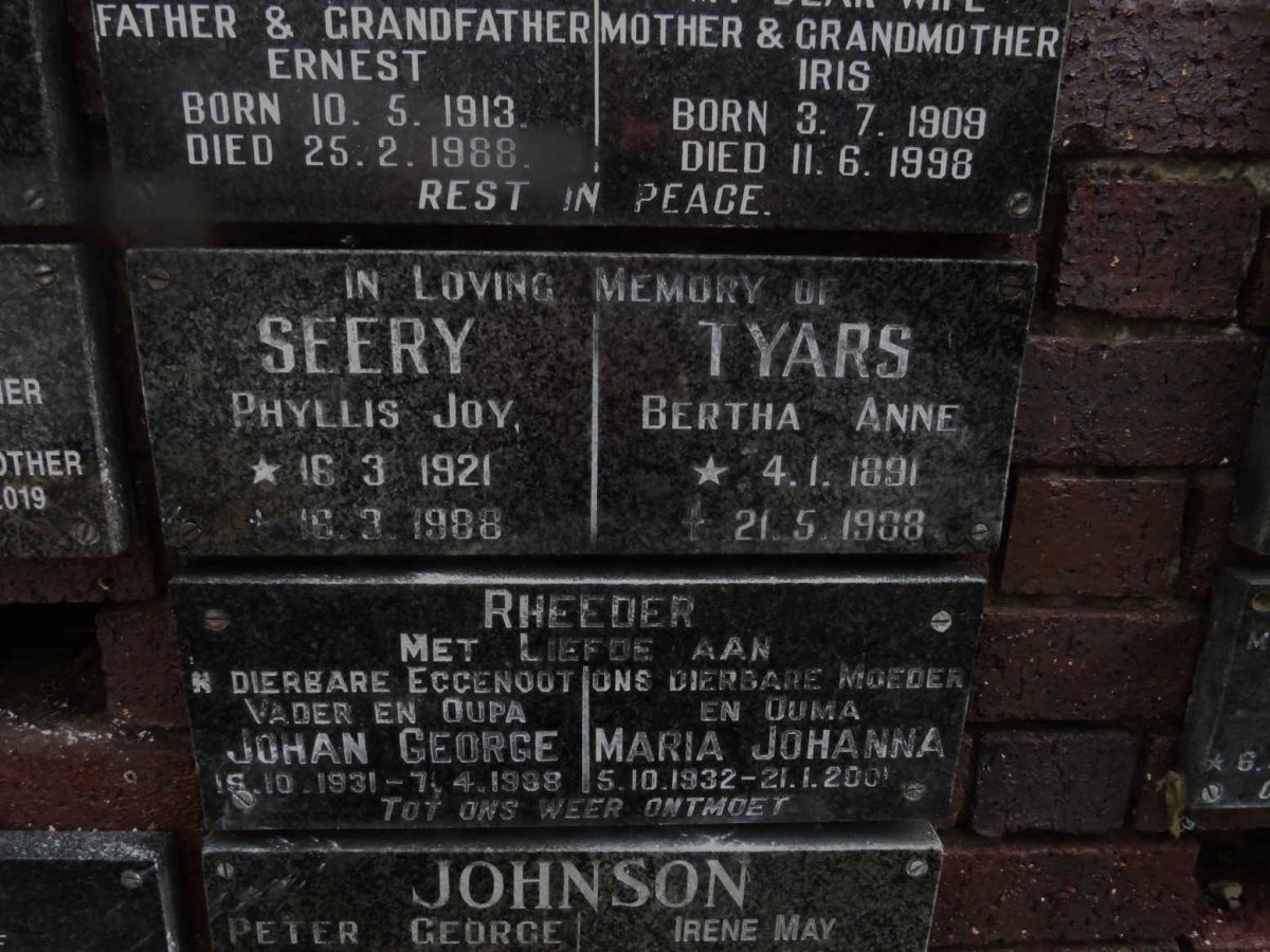 SEERY Phyllis Joy 1921-1988 :: TYARS Bertha Anne 1891-1988