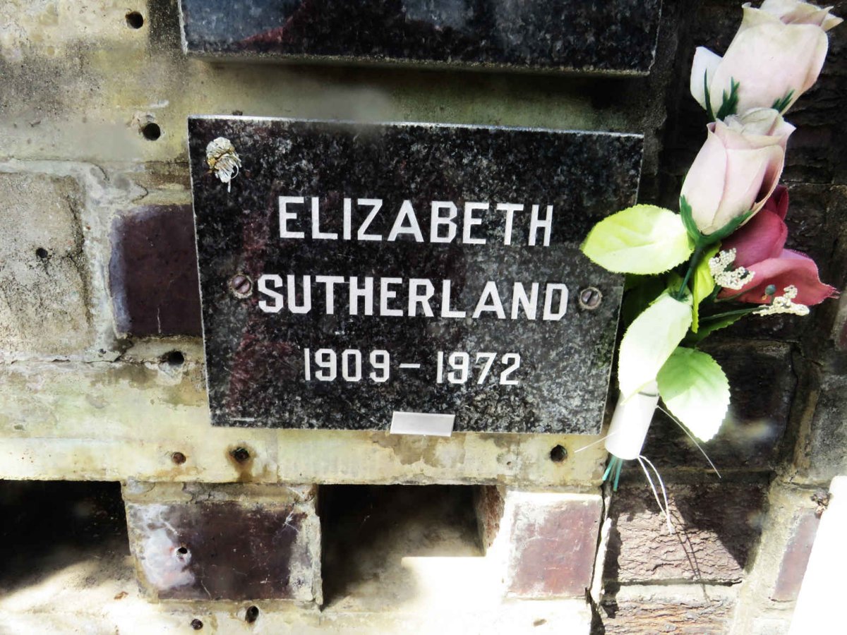 SUTHERLAND Elizabeth 1909-1972