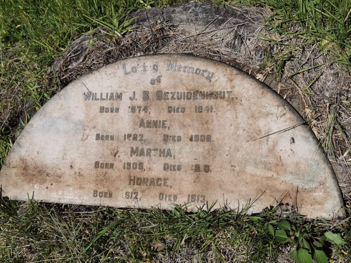 BEZUIDENHOUT William J.S. 1874-1941 :: BEZUIDENHOUT Annie 1882-1908 :: BEZUIDENHOUT Martha 1909-1910 :: BEZUIDENHOUT Horace 1912- 913 