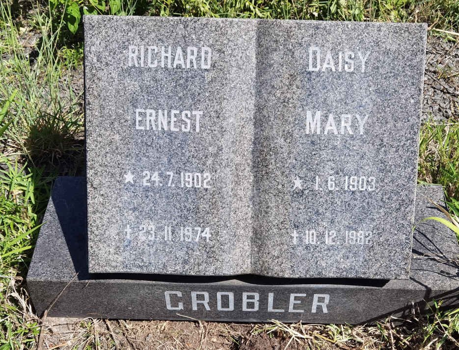 GROBLER Richard Ernest 1902-1974 & Daisy Mary 1903-1982
