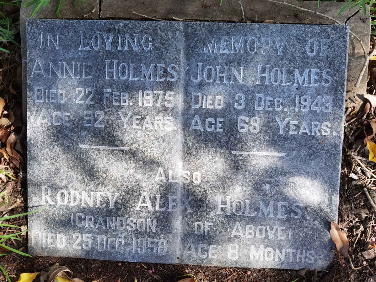 HOLMES John -1943 & Annie -1975 :: HOLMES Rodney Alex -1958