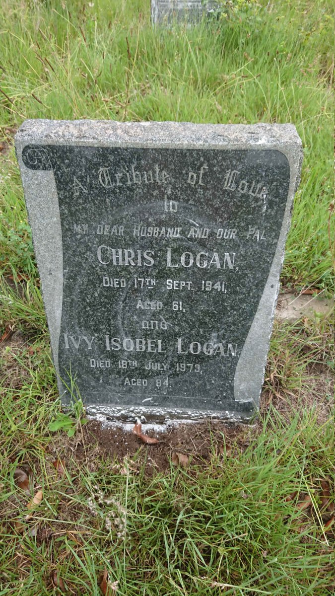 LOGAN Chris -1941 &amp; Ivy Isobel -1973