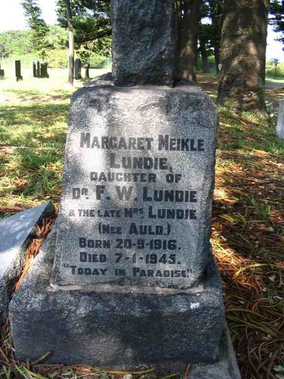 LUNDIE Margaret Meikle 1916-1945