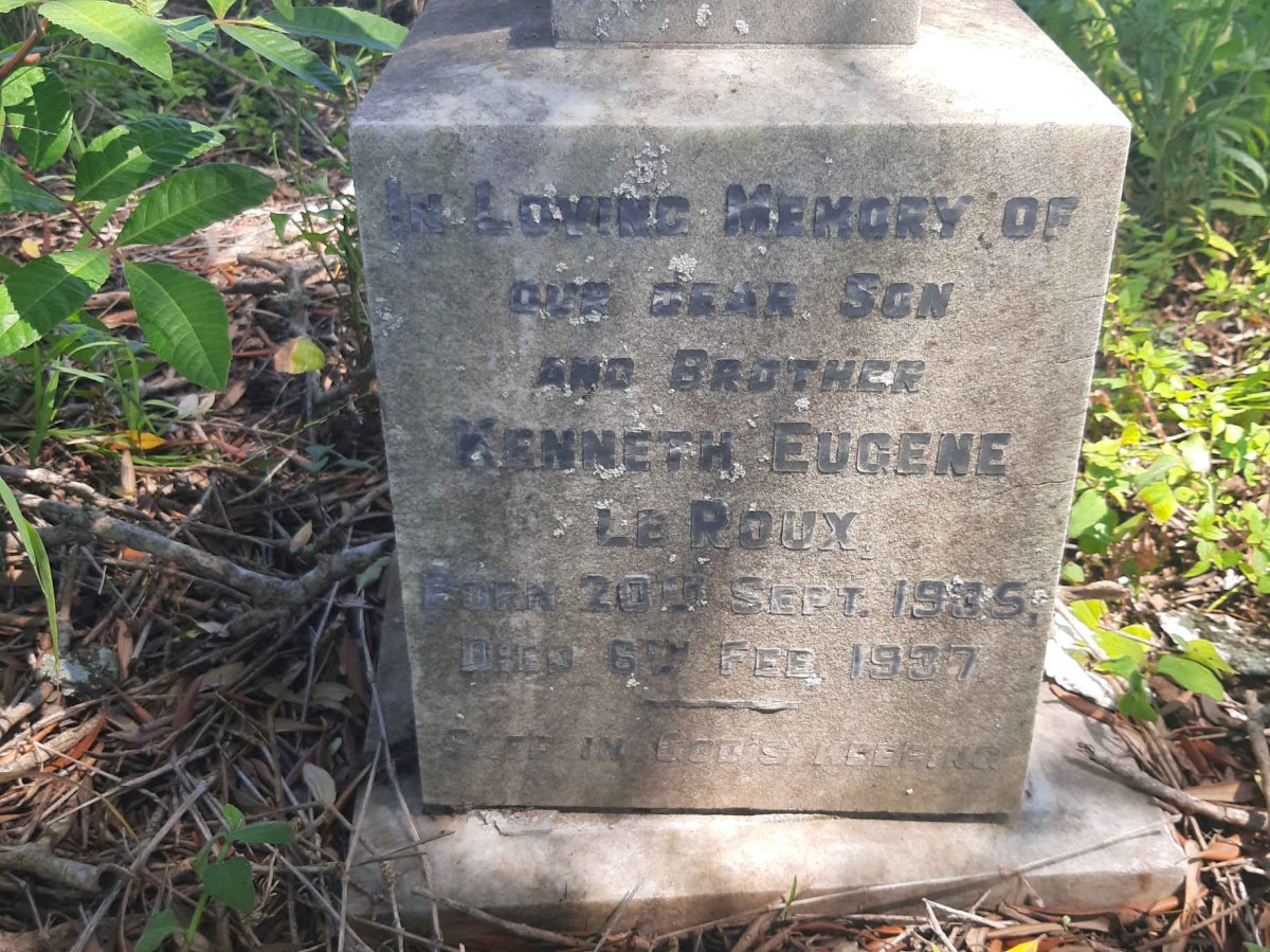 ROUX Kenneth Eugene, le 1935-1937