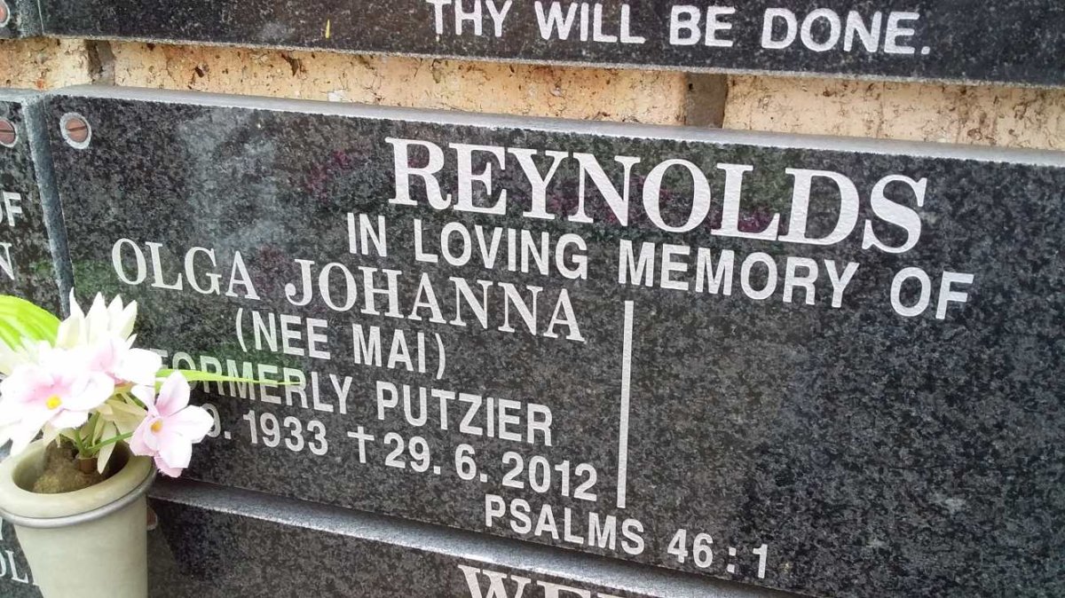 REYNOLDS Olga Johanna formerly PUTZIER nee MAI 1933-2012