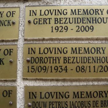 BEZUIDENHOUT Gert 1929-2009 :: BEZUIDENHOUT Dorothy 1934-2013