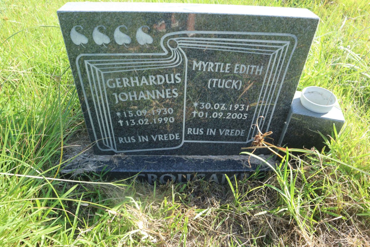 CROUCAMP Gerhardus Johannes 1930-1990 &amp; Myrtle Edith 1931-2005