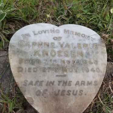 KNOESEN Daphne Valerie 1940-1940