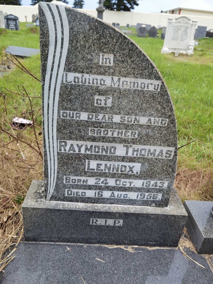 LENNOX Raymond Thomas 1943-1956