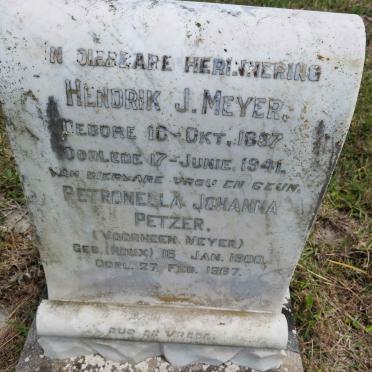 MEYER Hendrik J. 1887-1941 &amp; Petronella Johanna PETZER voorheen MEYER nee ROUX 1900-1967
