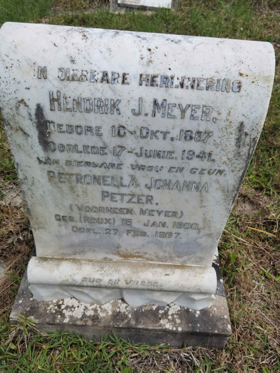 MEYER Hendrik J. 1887-1941 &amp; Petronella Johanna PETZER voorheen MEYER nee ROUX 1900-1967