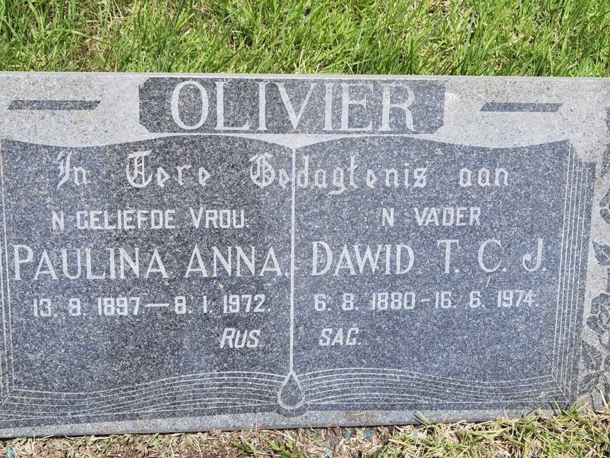 OLIVIER Dawid T.C.J. 1880-1974 &amp; Paulina Anna 1897-1972