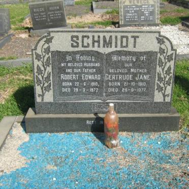 SCHMIDT Robert Edward 1910-1972 &amp; Gertrude Jane 1910-1977