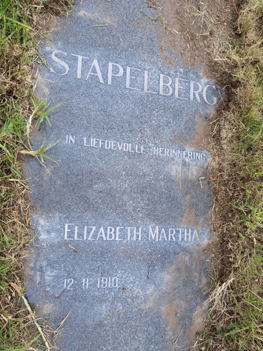 STAPELBERG Elizabeth Martha 1910-
